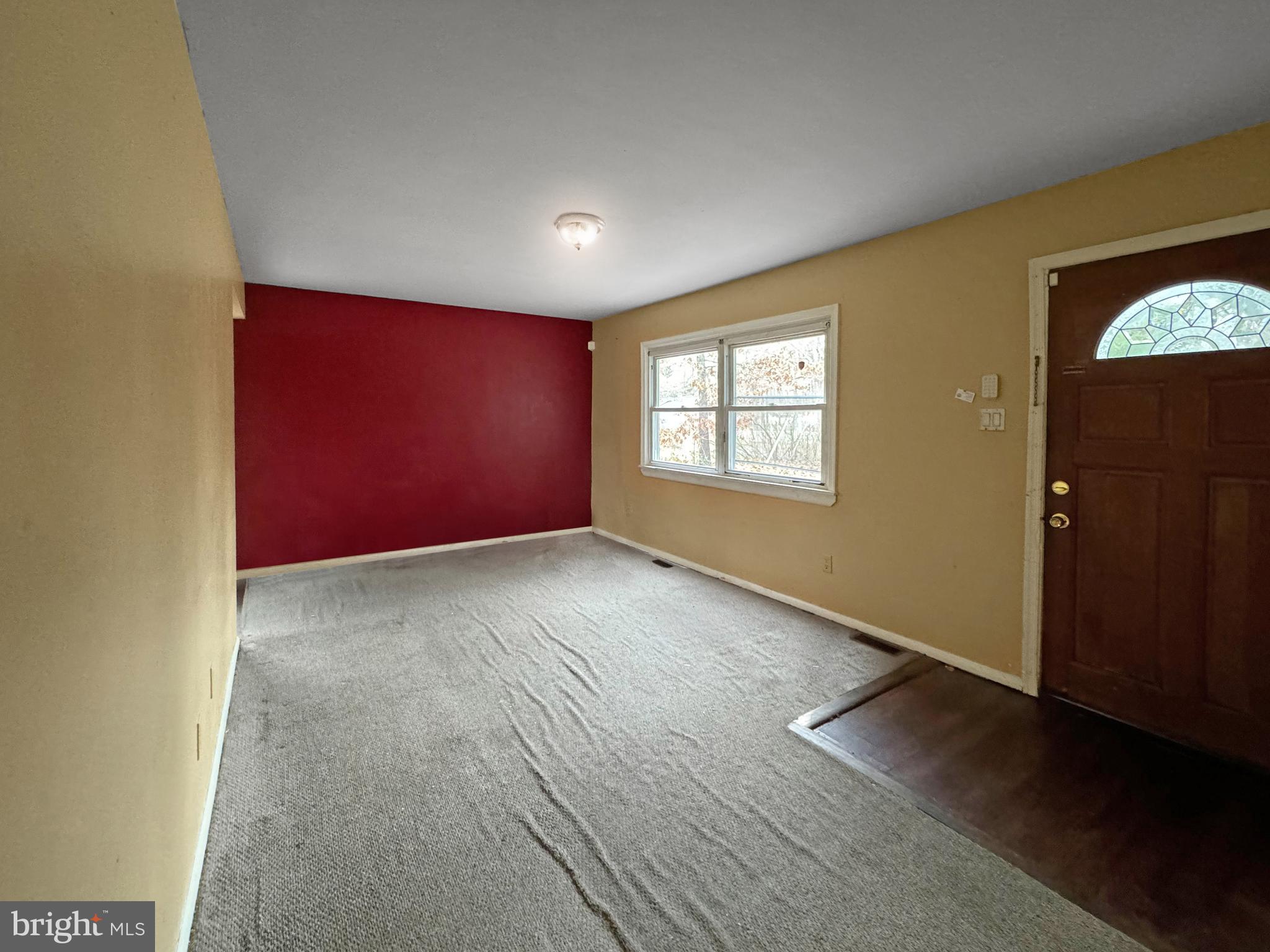 104 W Beach Rd