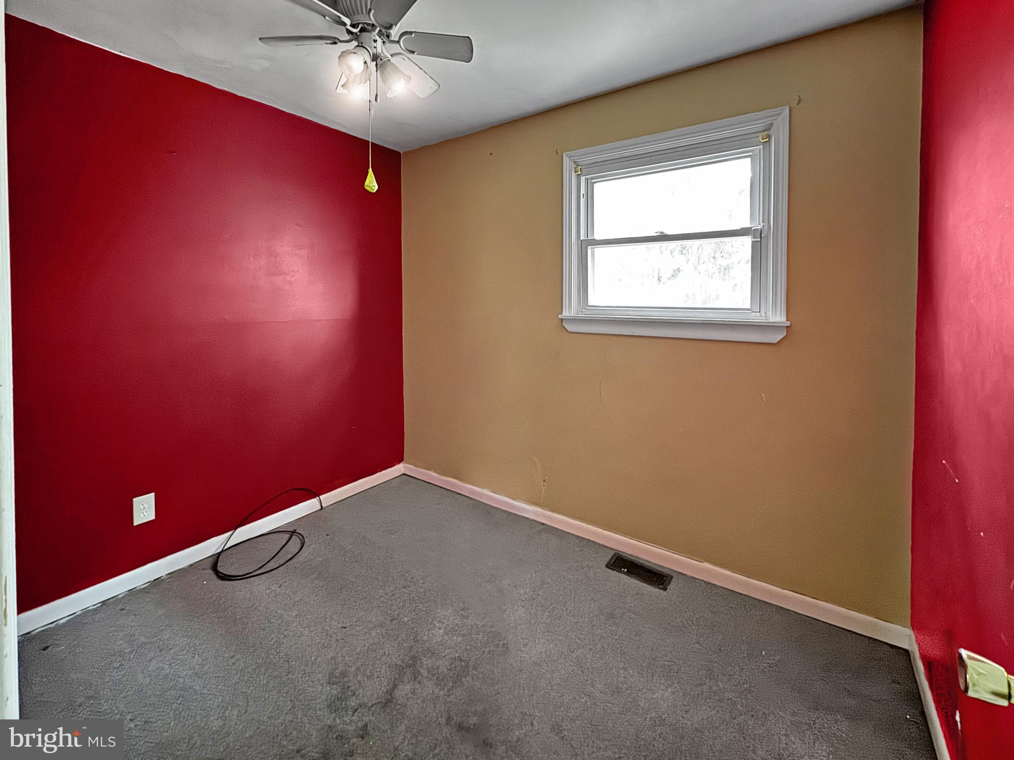 104 W Beach Rd