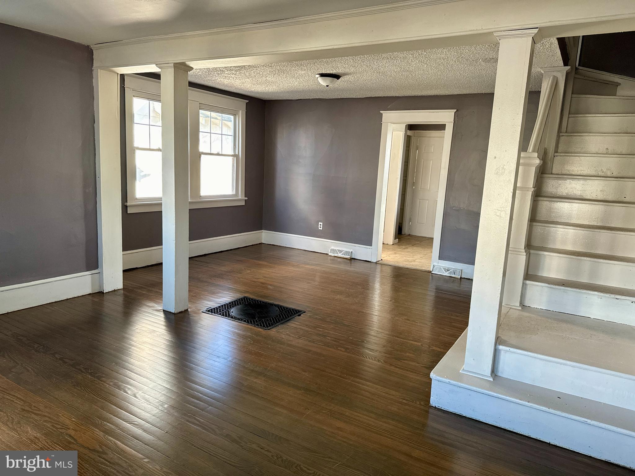803 E Main St