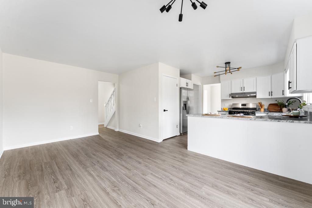 330 N Orchard Rd