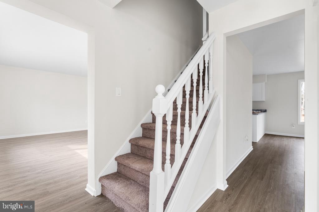 330 N Orchard Rd
