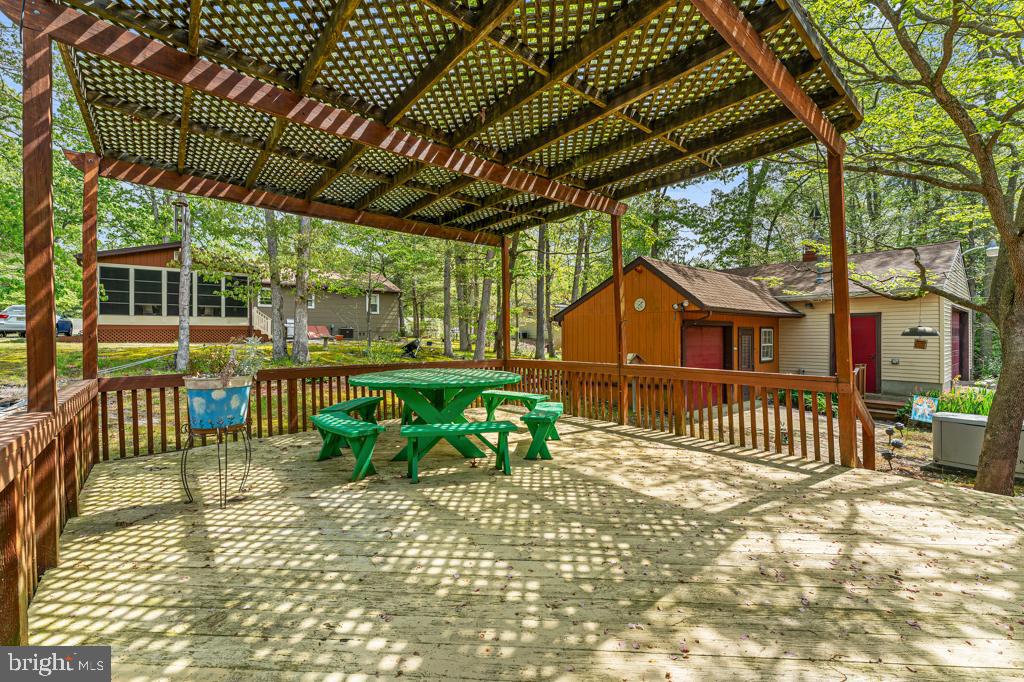 700 Violet Rd