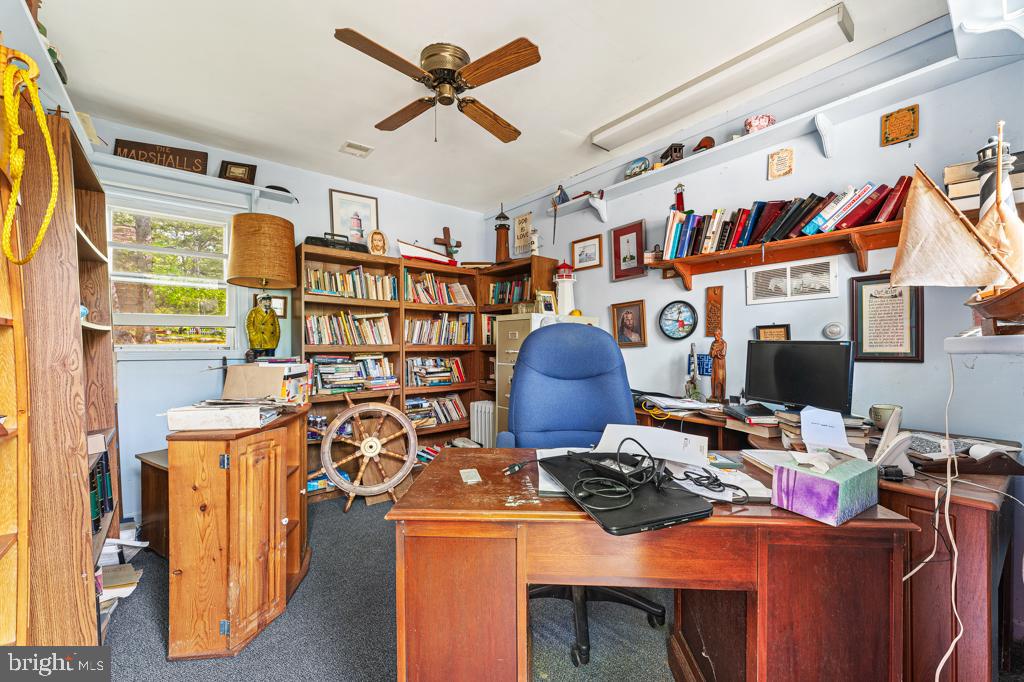 700 Violet Rd