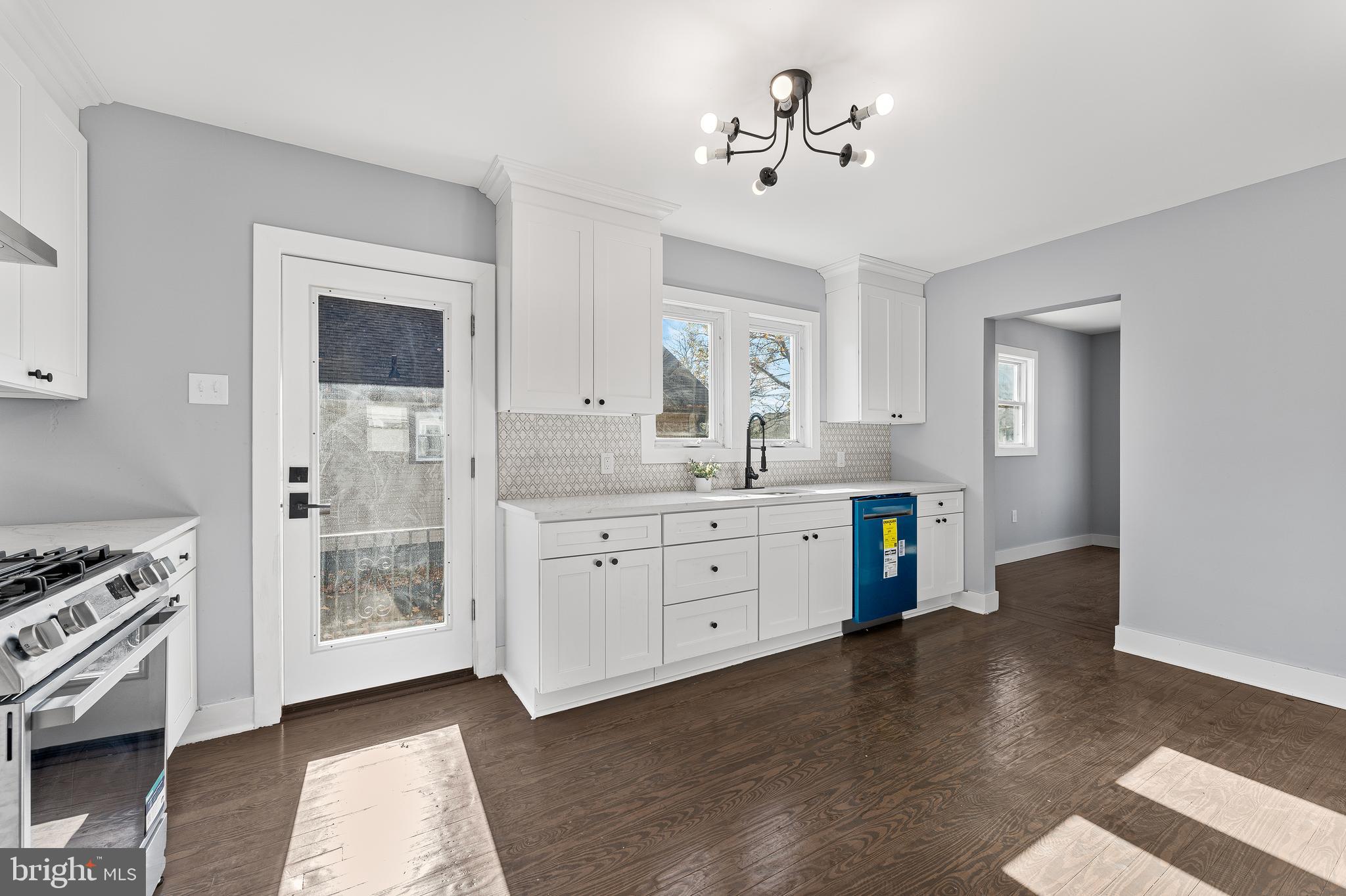 23 Victory Ave
