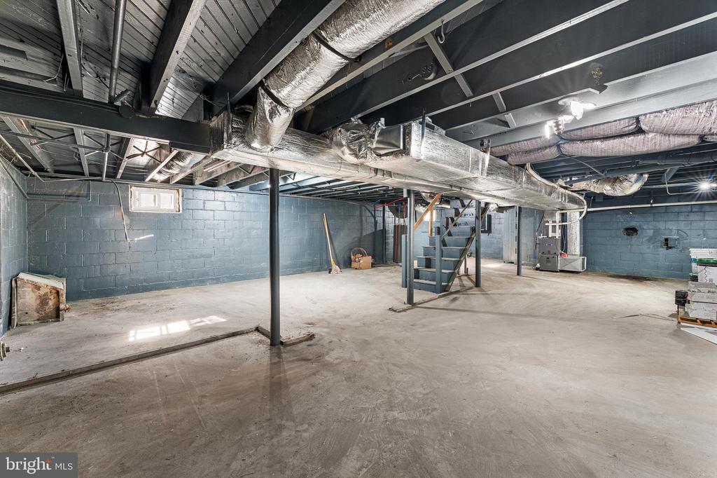 23 Victory Ave
