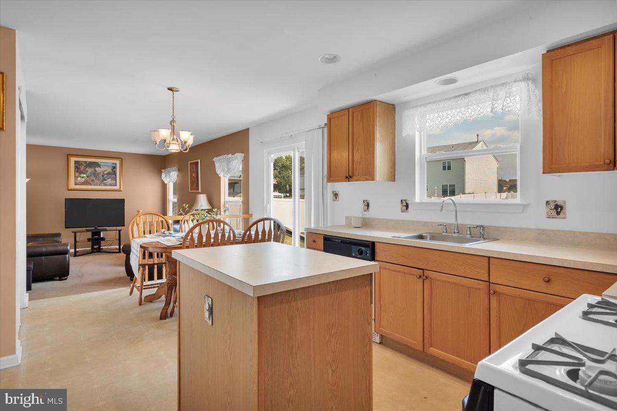 6 Sagebrush Ln