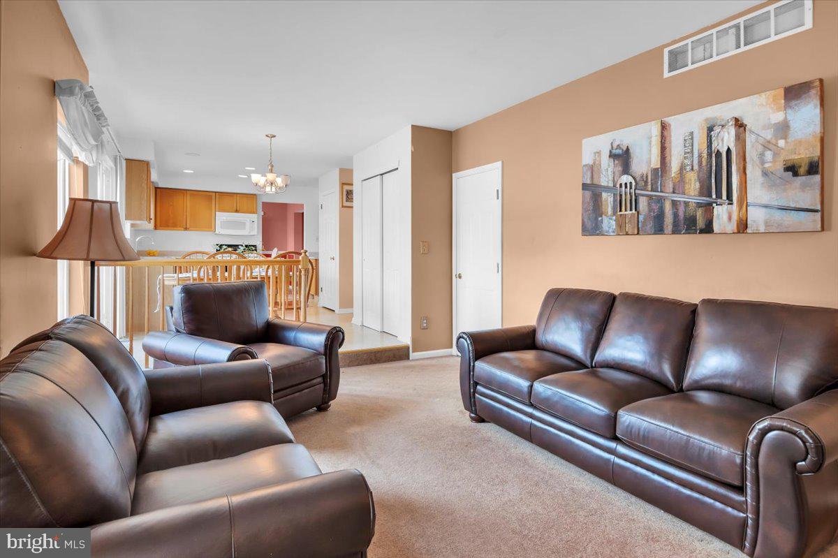 6 Sagebrush Ln