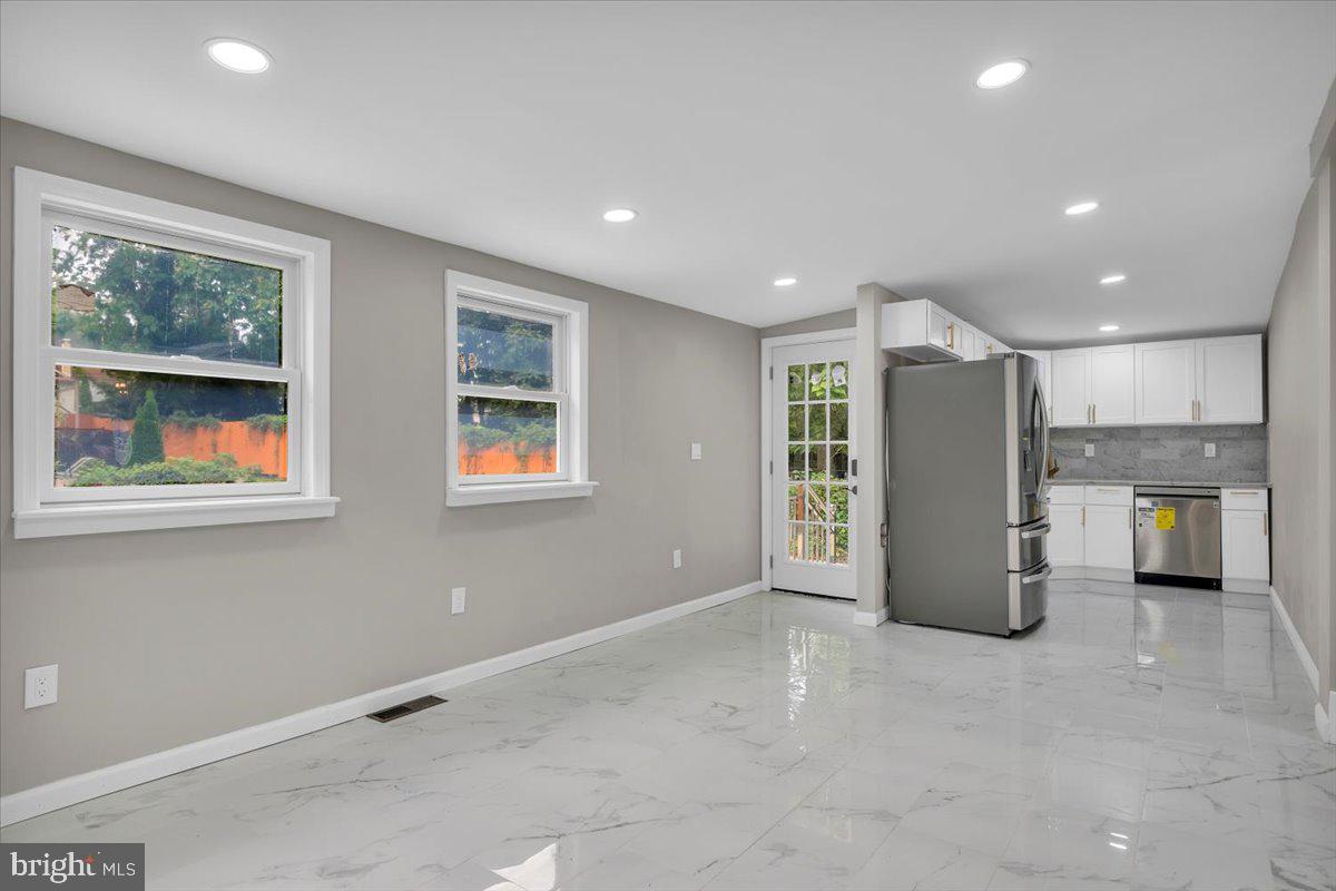 121 Woodland Ave