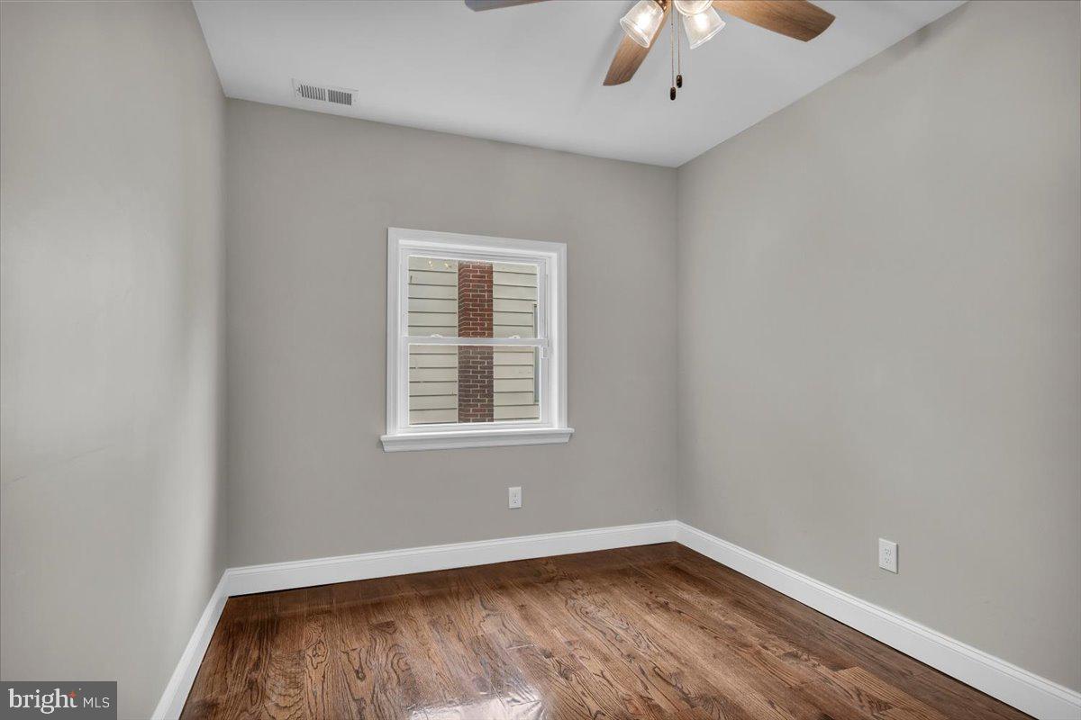 121 Woodland Ave