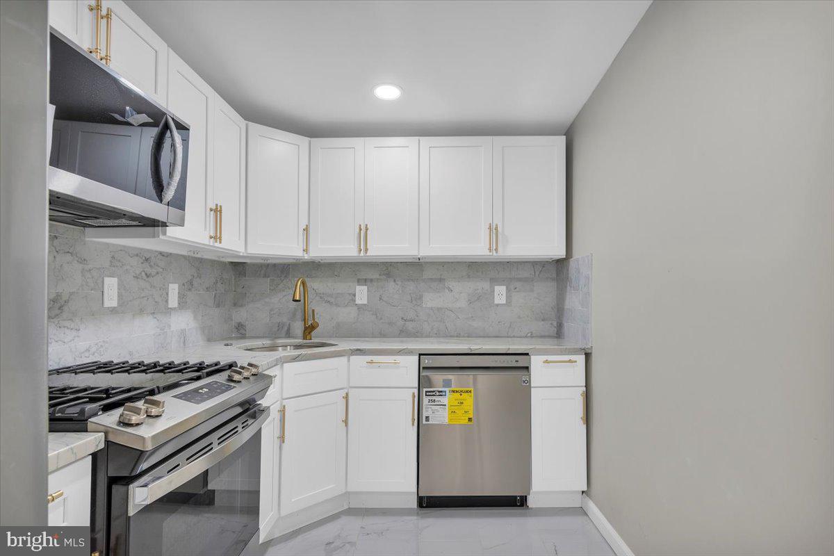 121 Woodland Ave