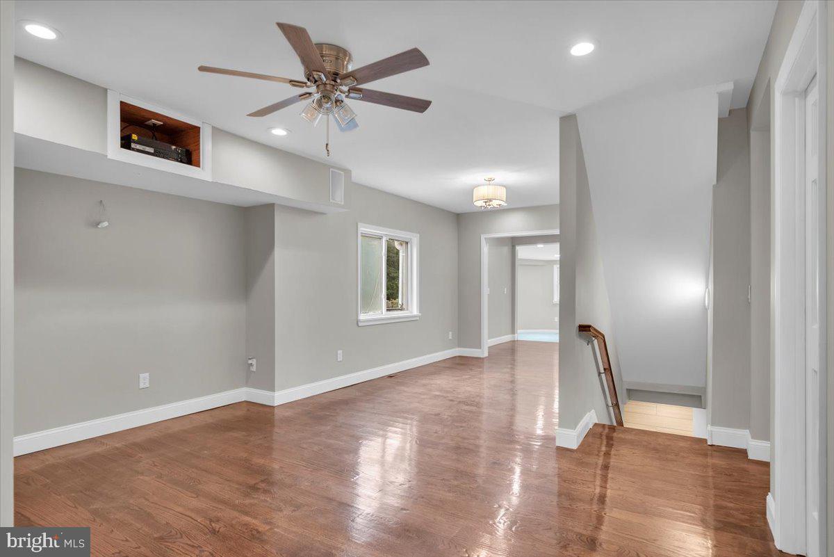 121 Woodland Ave