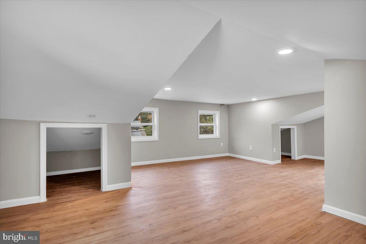 121 Woodland Ave