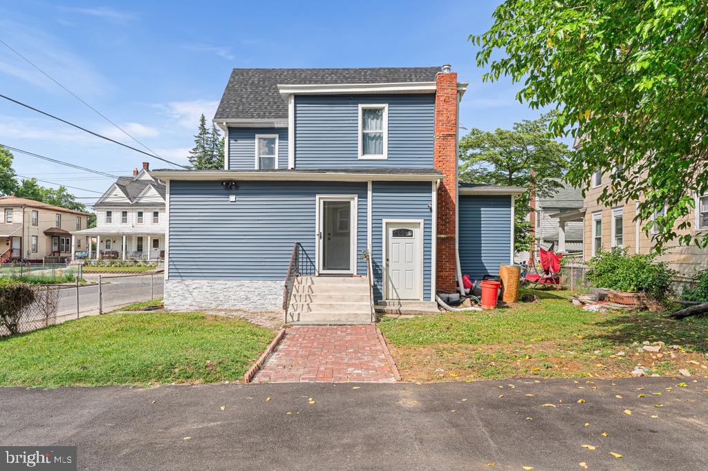 90 W Pitman St