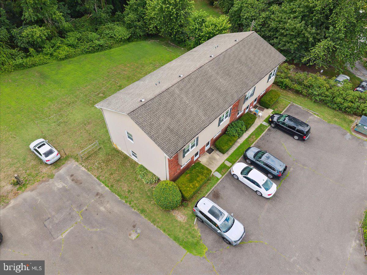 1123 ALMOND RD