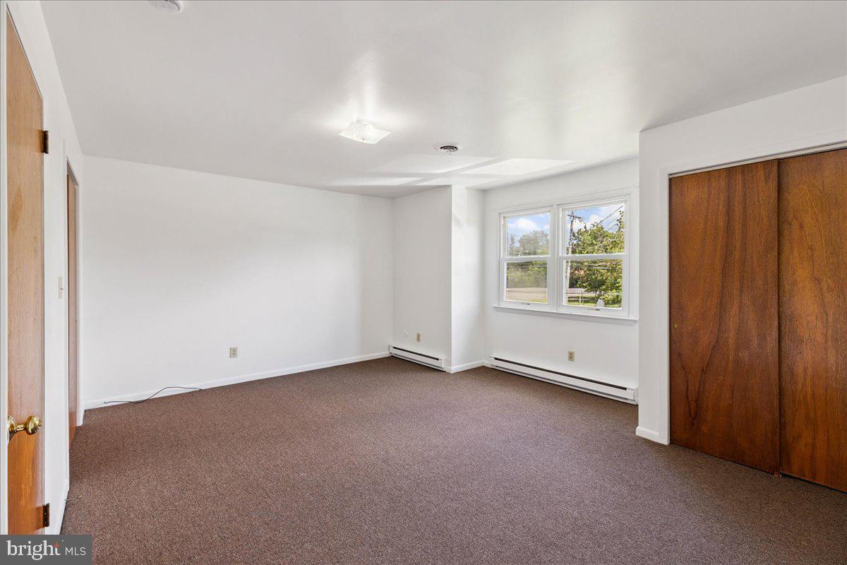 1123 ALMOND RD