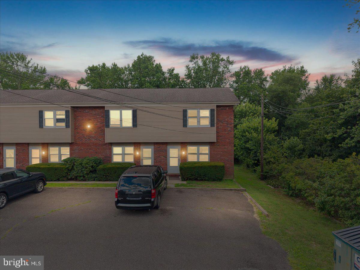 1123 ALMOND RD