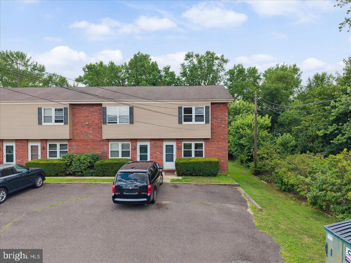 1123 ALMOND RD