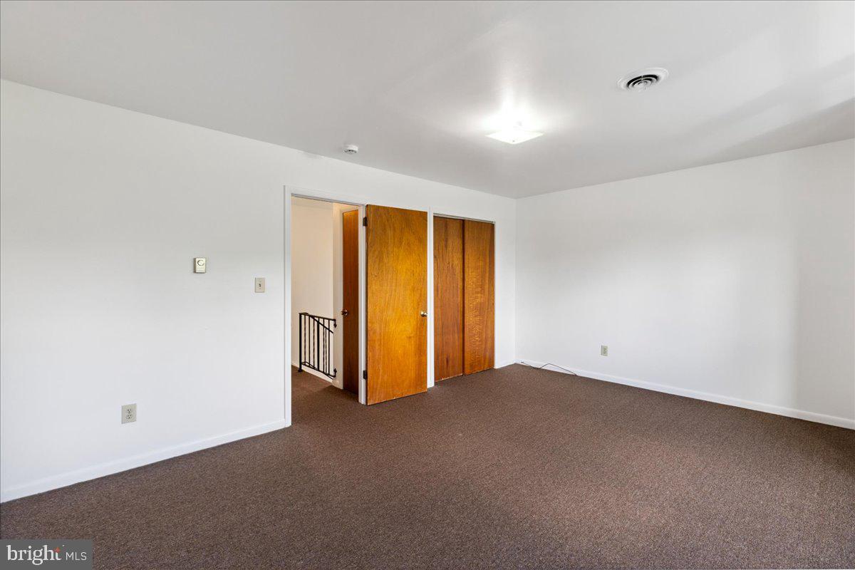 1123 ALMOND RD