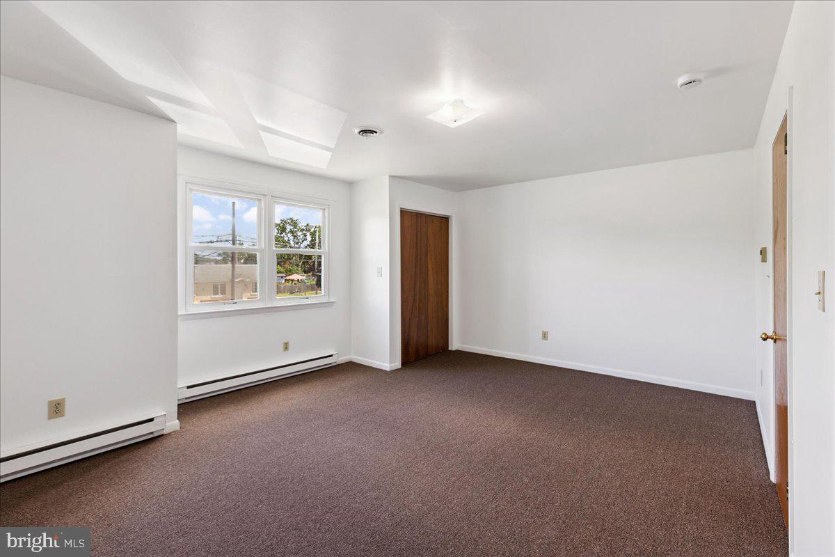 1123 ALMOND RD