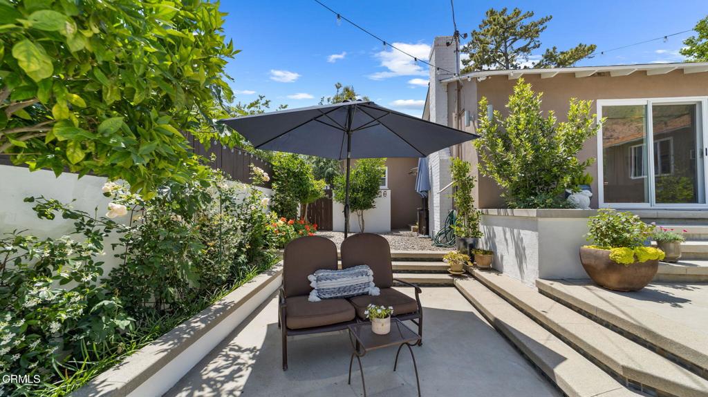 2030 N Altadena Drive