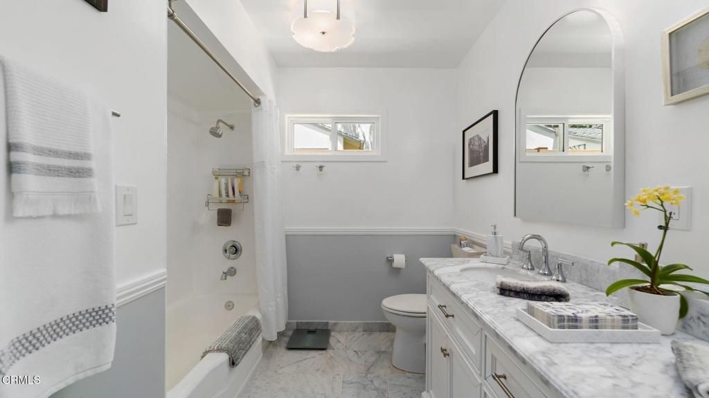 2030 N Altadena Drive