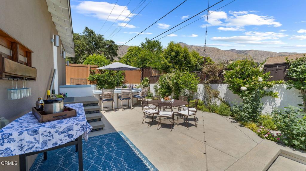 2030 N Altadena Drive