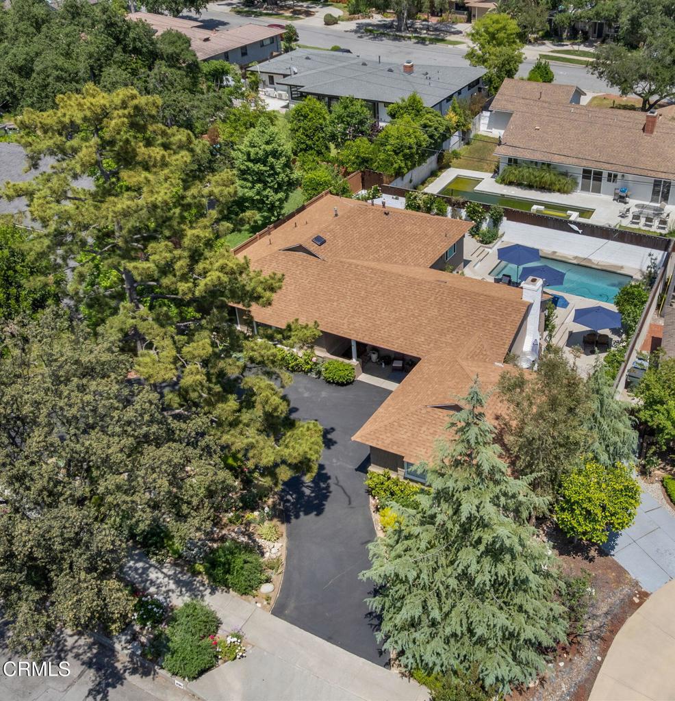 2030 N Altadena Drive