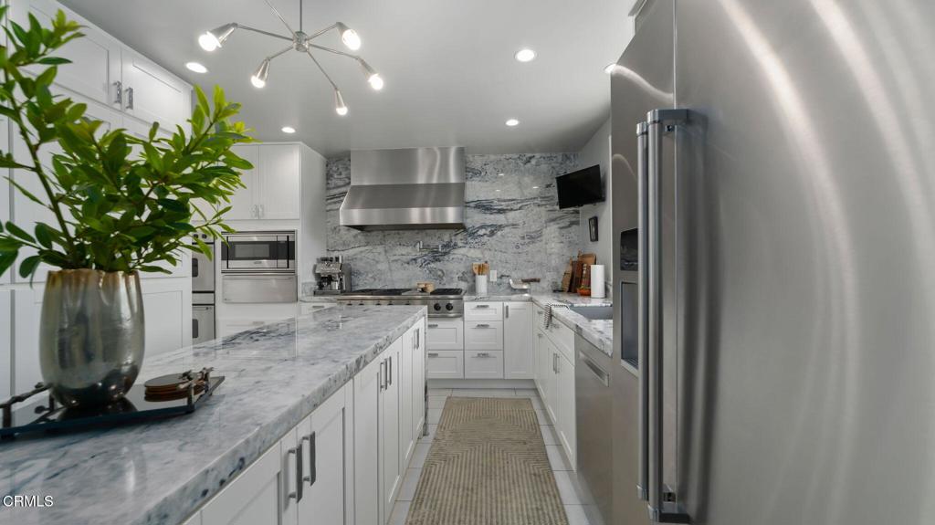 2030 N Altadena Drive