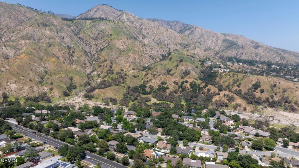 2030 N Altadena Drive