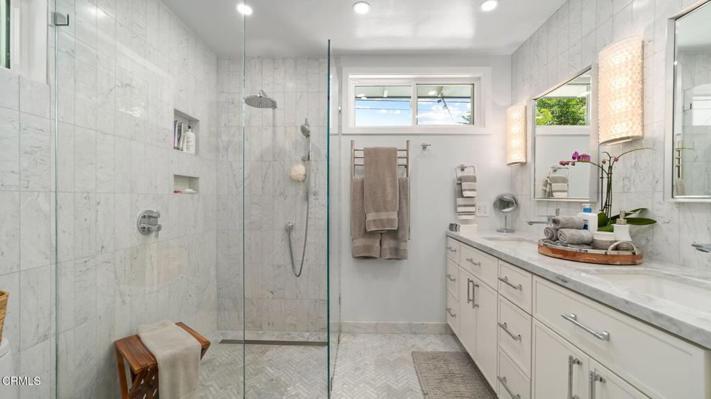 2030 N Altadena Drive