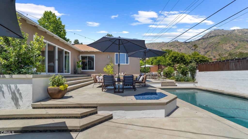 2030 N Altadena Drive