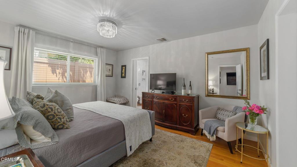2030 N Altadena Drive