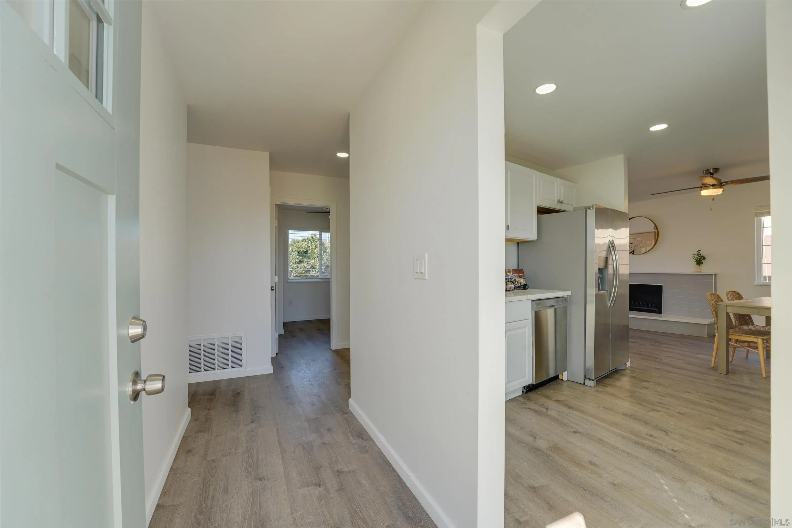 4816 Siesta Dr