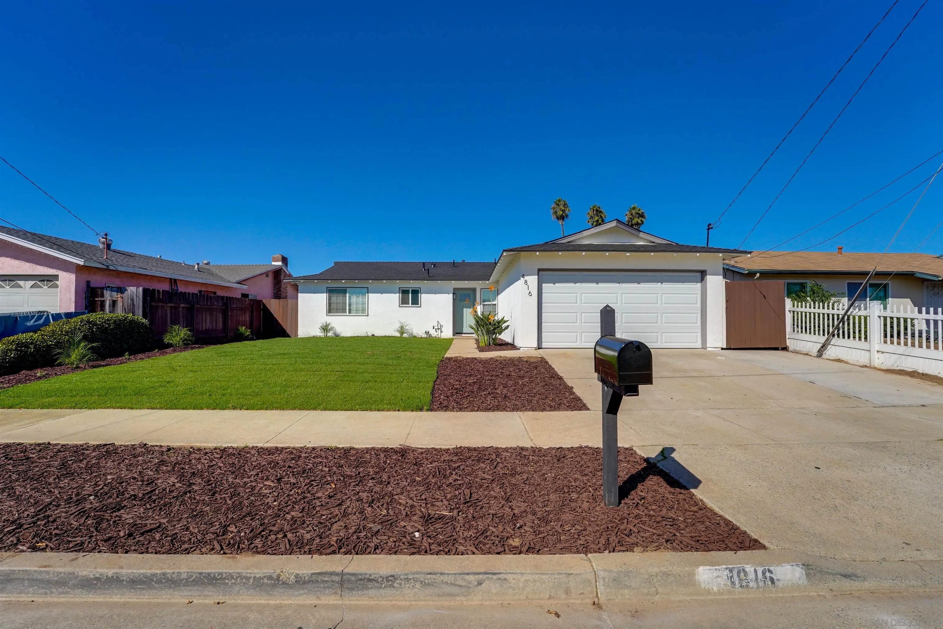 4816 Siesta Dr