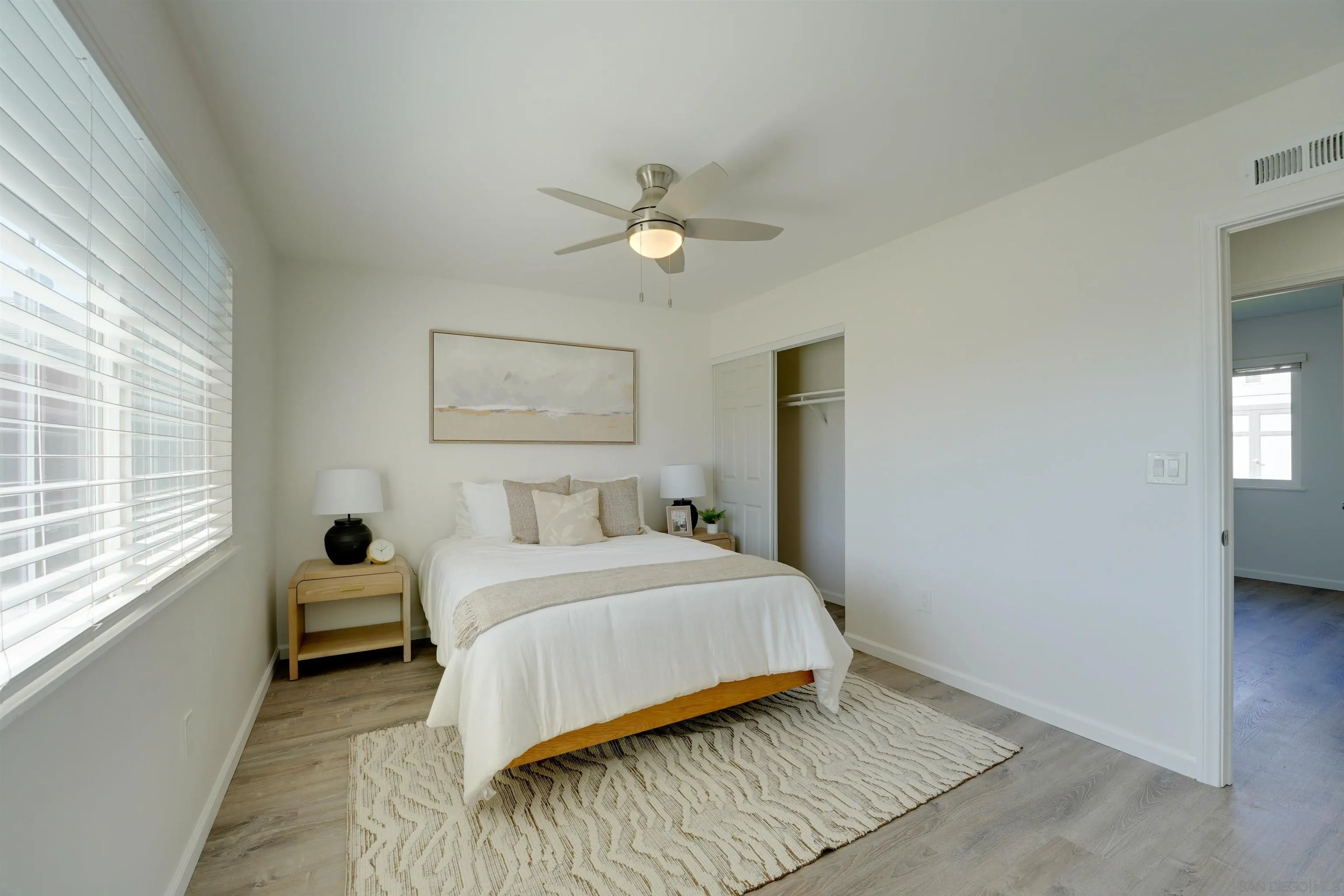 4816 Siesta Dr