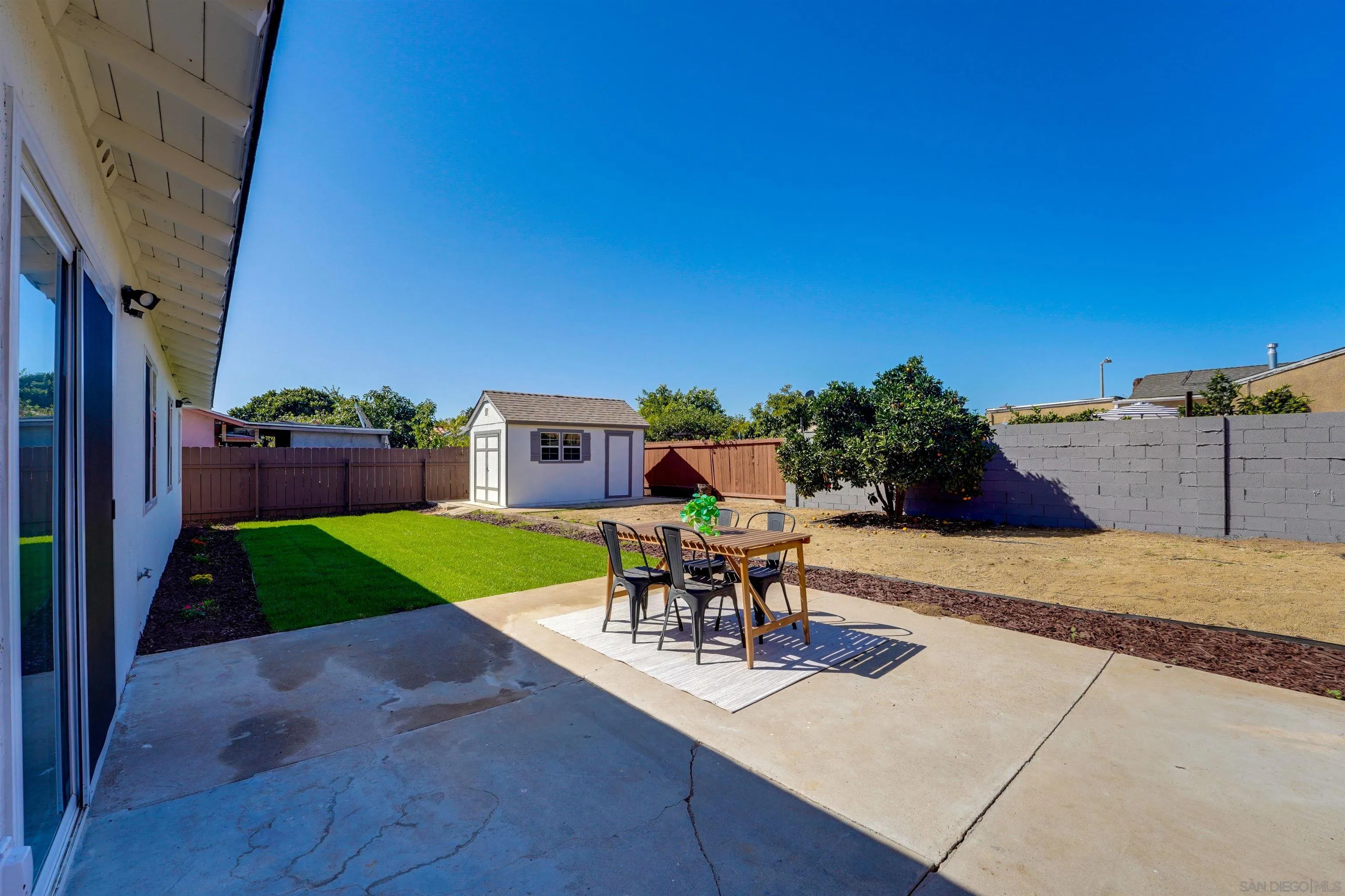 4816 Siesta Dr