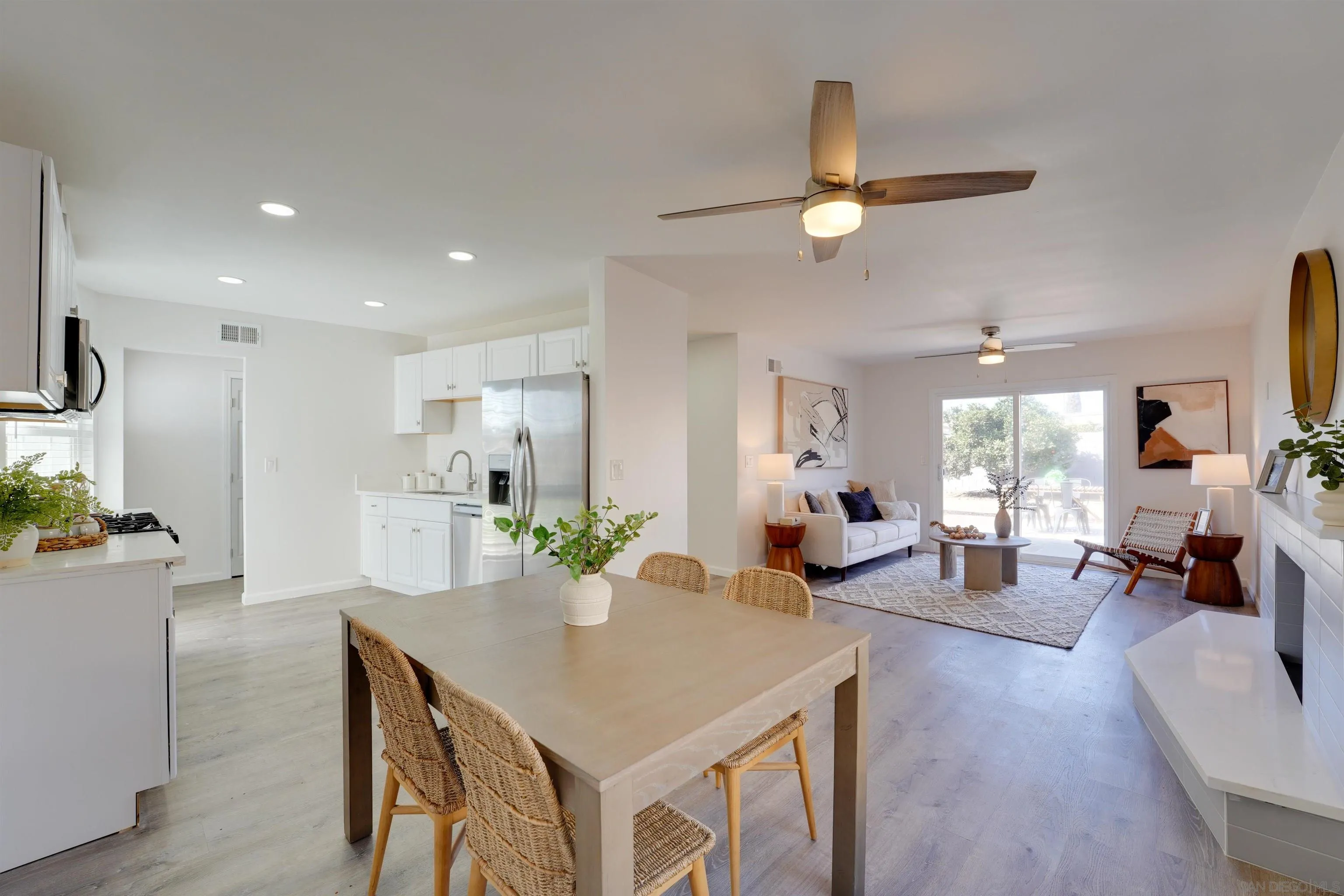 4816 Siesta Dr