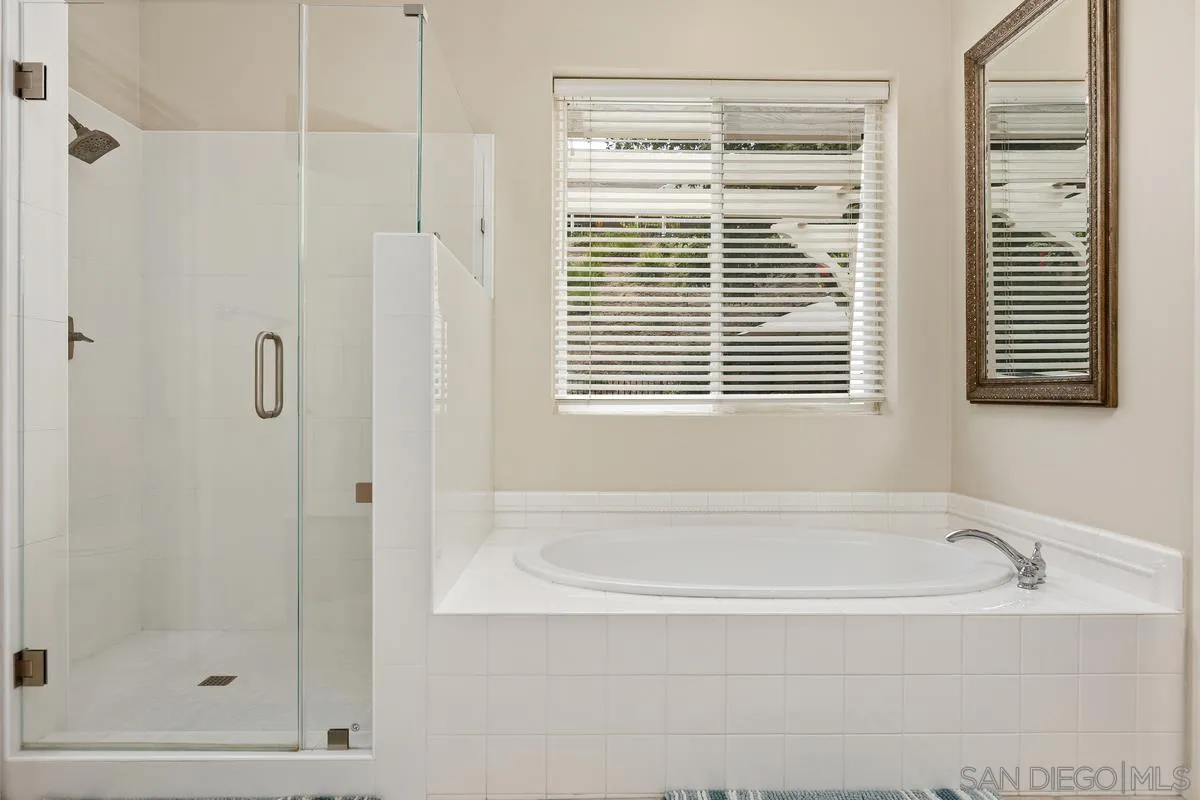2157 Berwick Woods