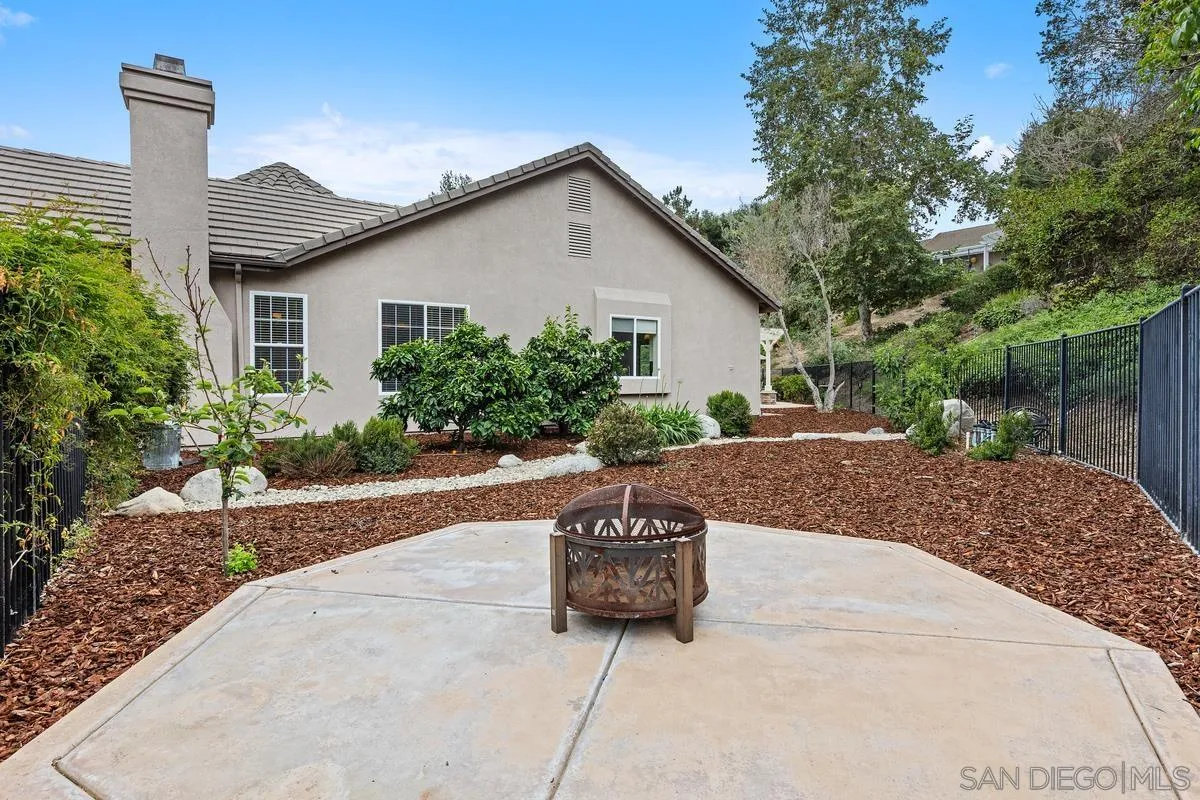 2157 Berwick Woods