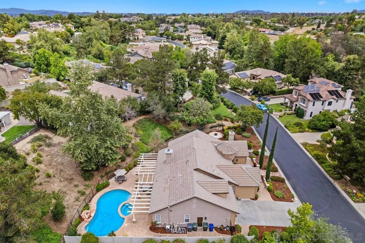 2157 Berwick Woods