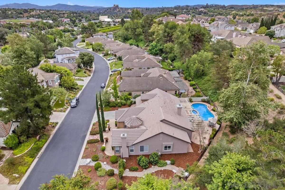 2157 Berwick Woods