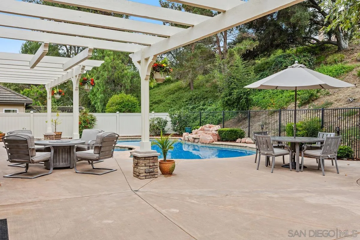 2157 Berwick Woods