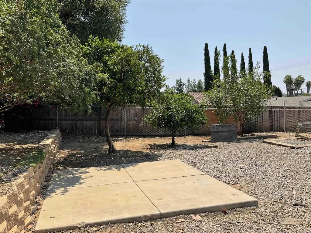 1110 E Alvarado Street