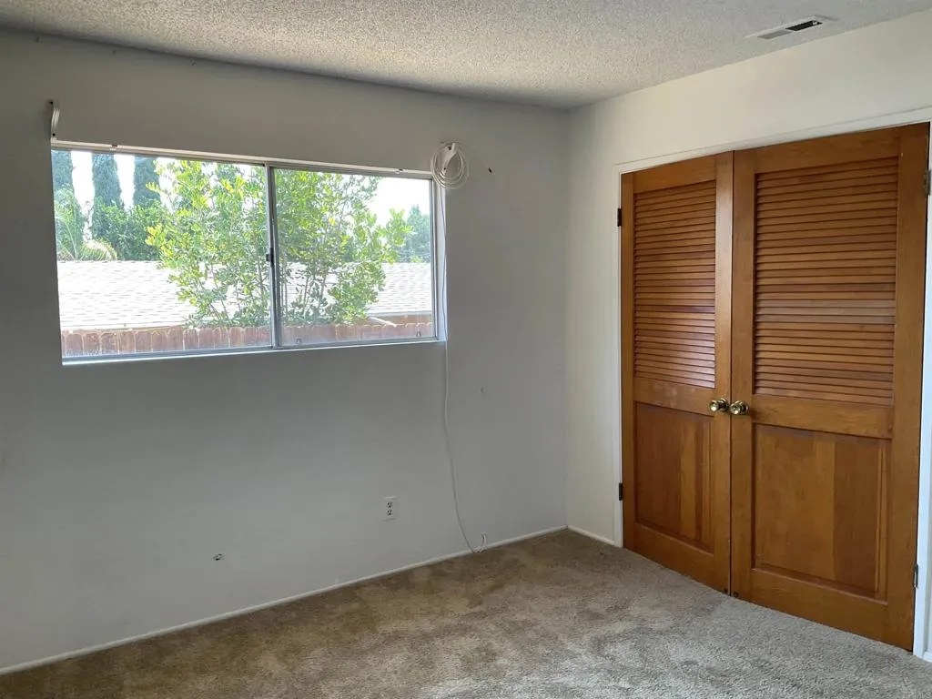 1110 E Alvarado Street