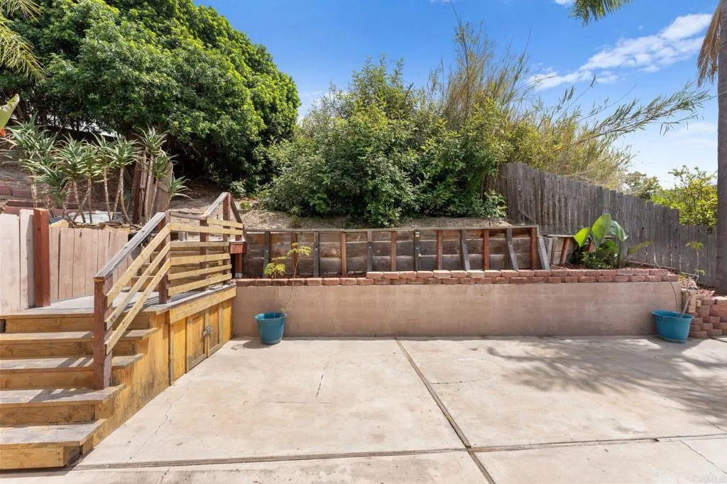 939 Chablis Lane