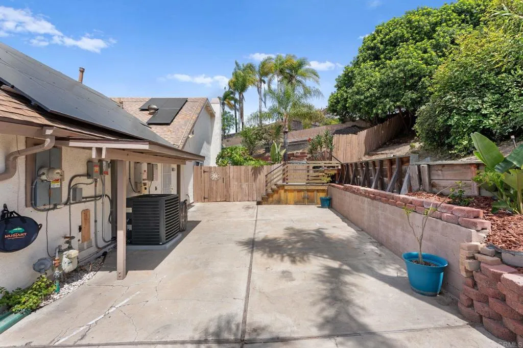 939 Chablis Lane