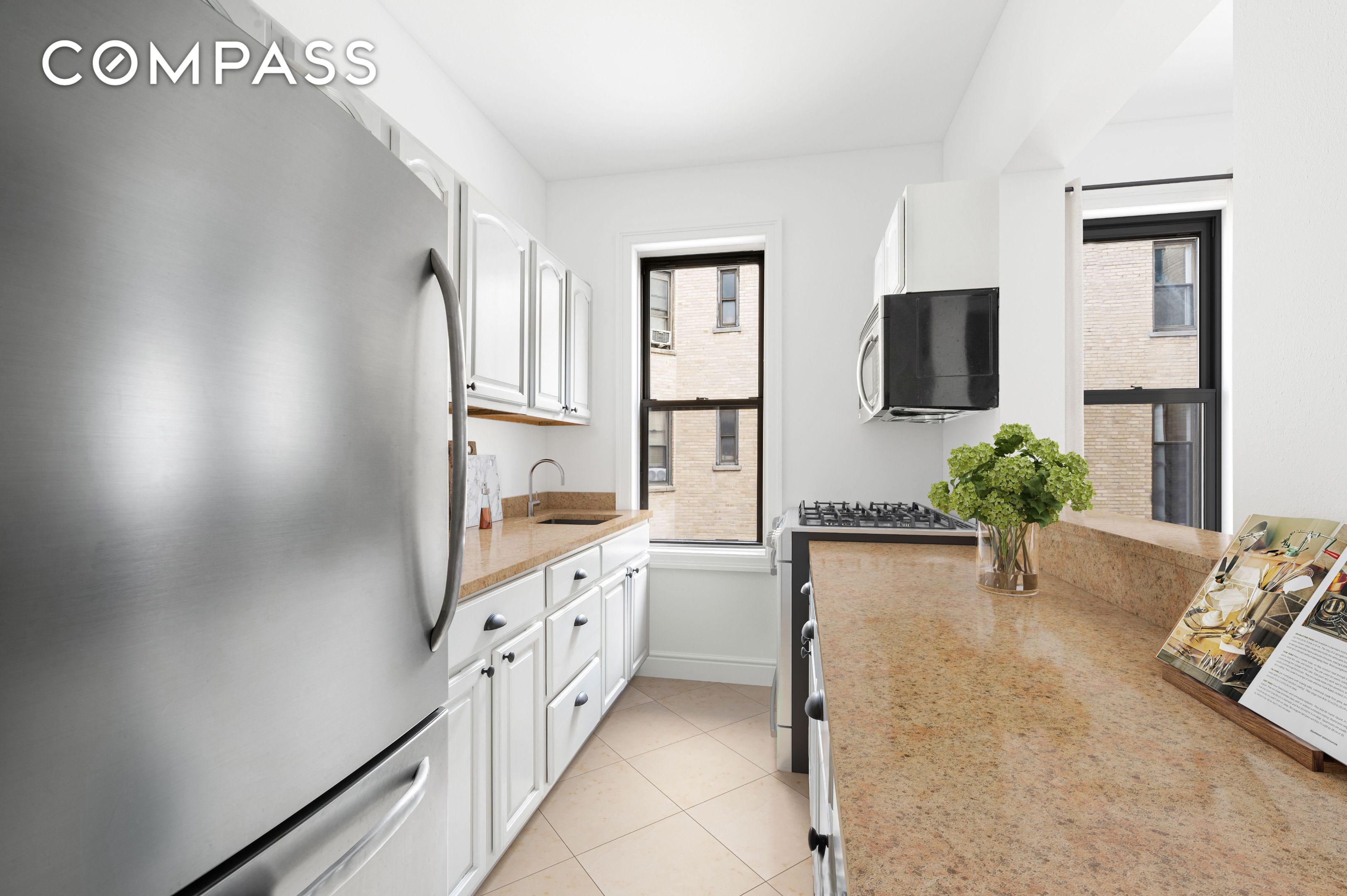 87 Barrow Street 5E