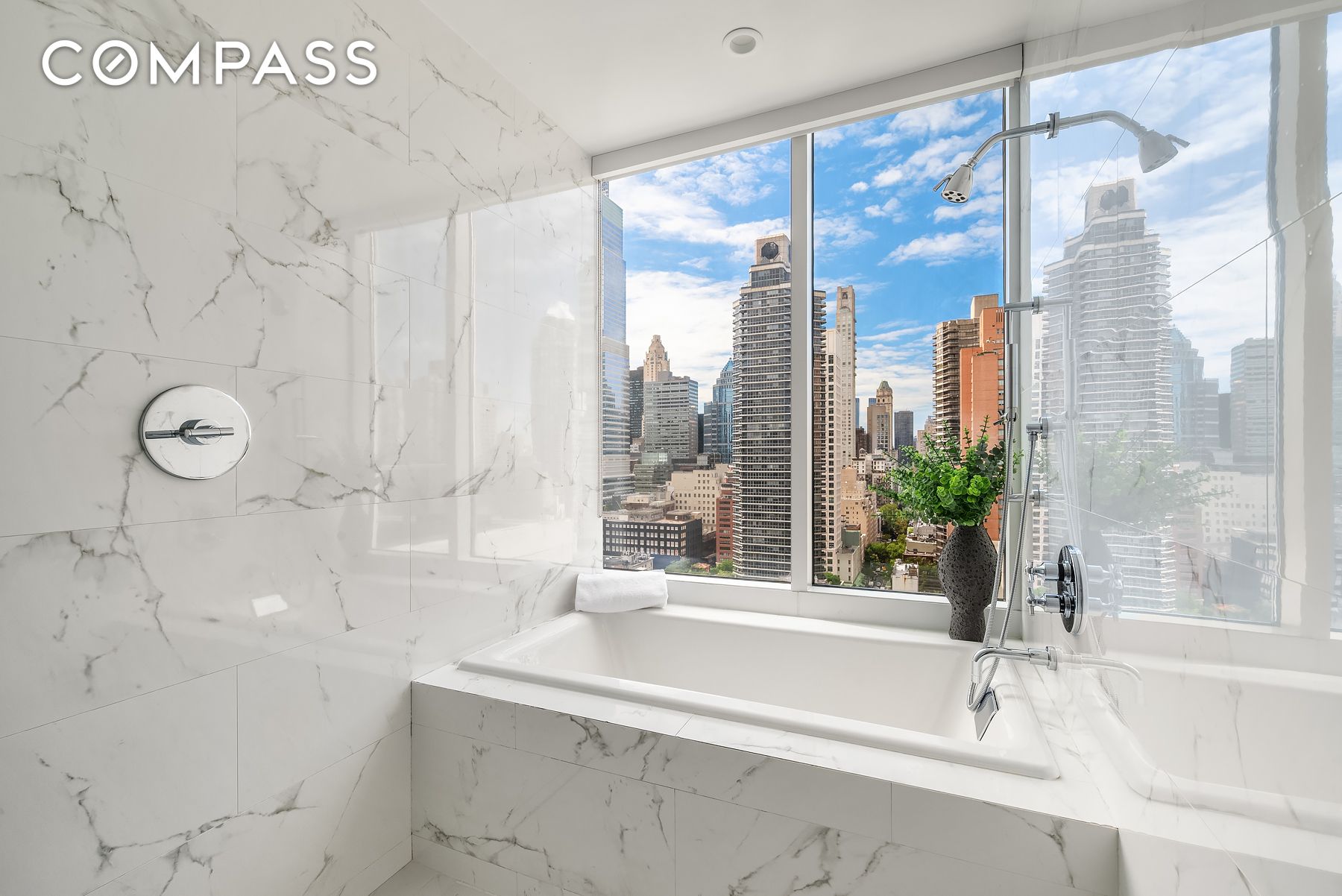 301 E 61st Street 17A