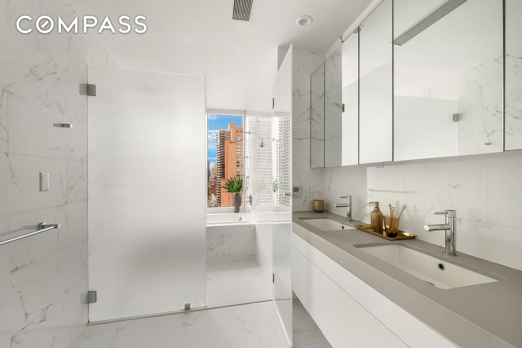 301 E 61st Street 17A