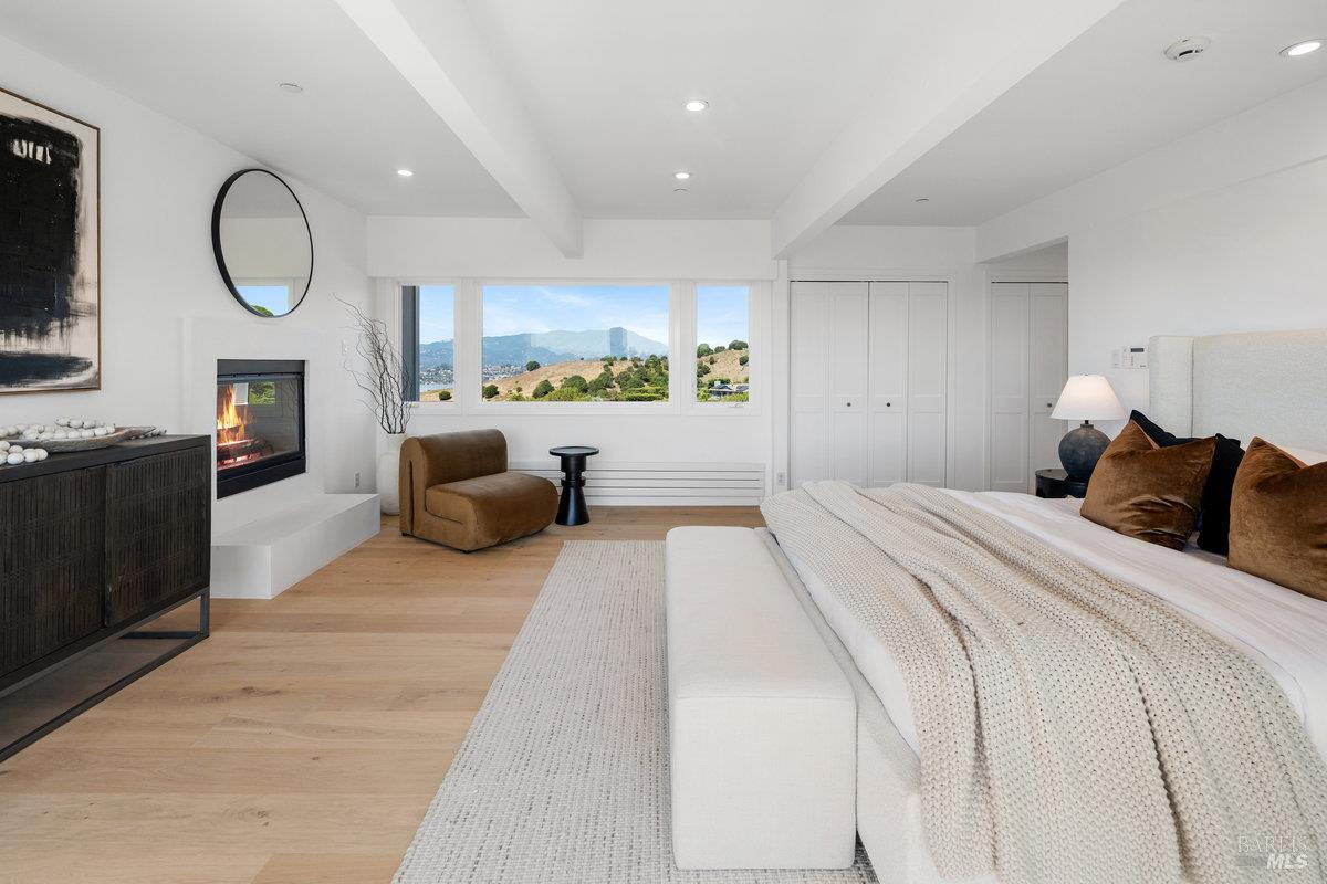 1 Tara View Rd